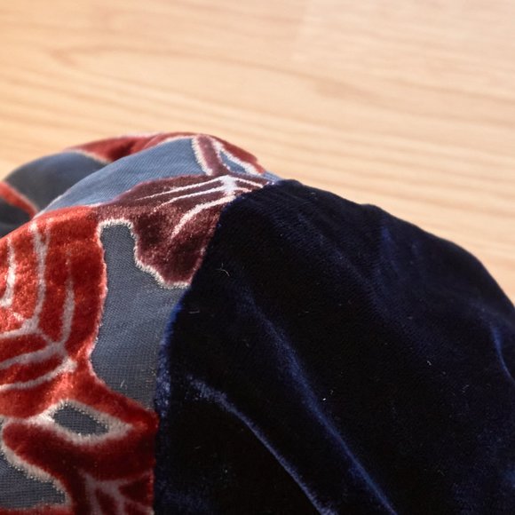 Pooh's Autumn Leaves Disney Silk Blend Scarf, Winnie the Pooh - Picture 7 of 7